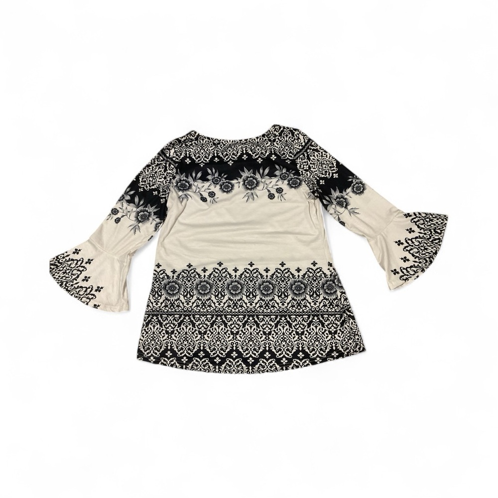 Elegant Black and Cream Blouse